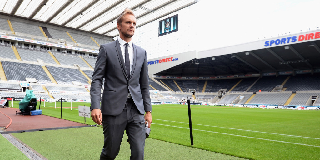 De Jong refuses to rule out exit