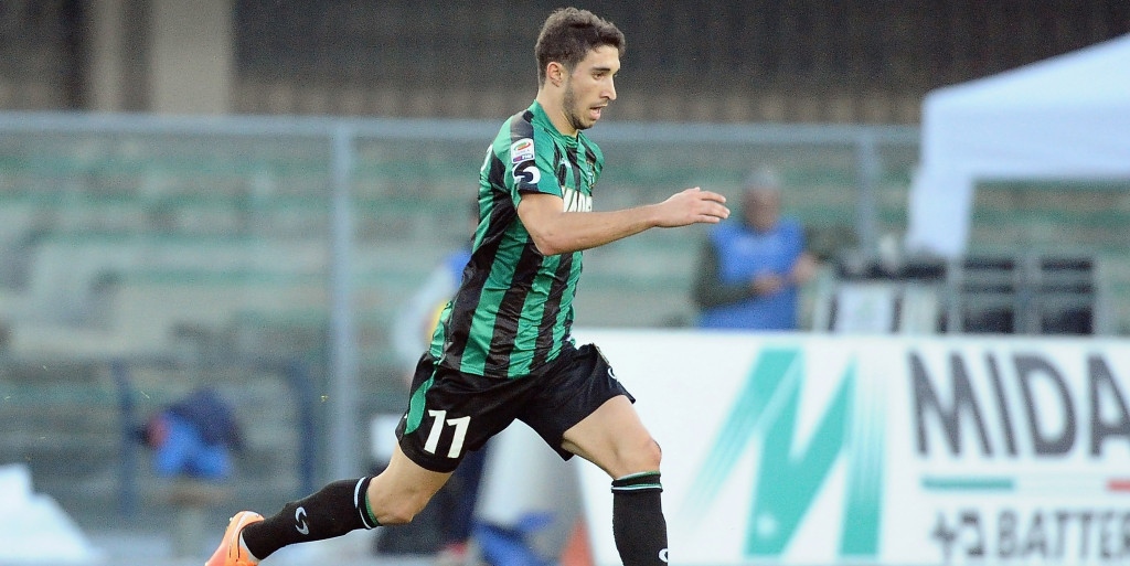 Magpies join Barcelona in race for defender