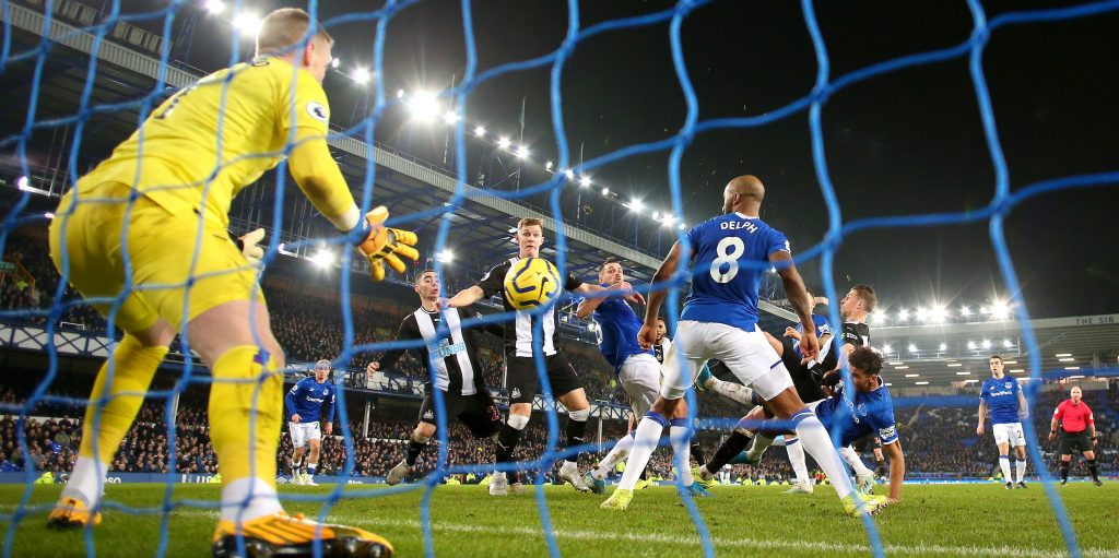 Newcastle fans mock Jordan Pickford after Everton draw