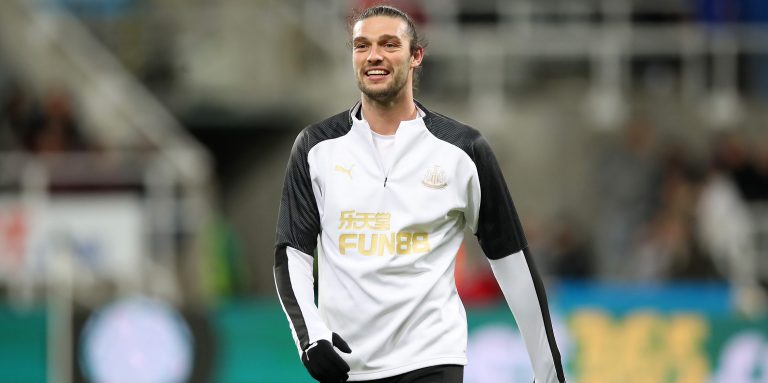 Bruce wants Newcastle stay for Andy Carroll