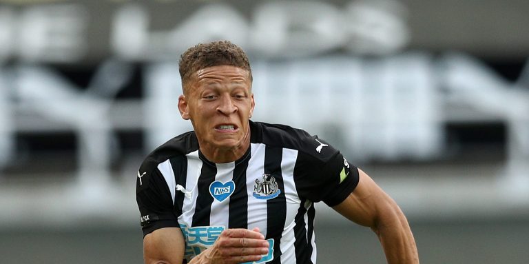 Newcastle could cash in on Dwight Gayle in January to raise funds