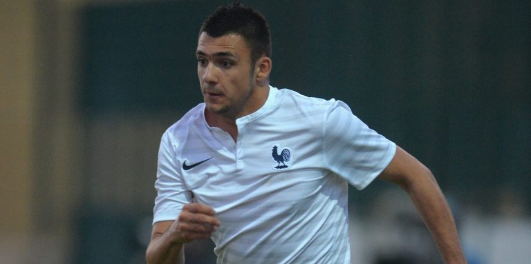 Newcastle fans sceptical over latest transfer report on Gaetan Laborde