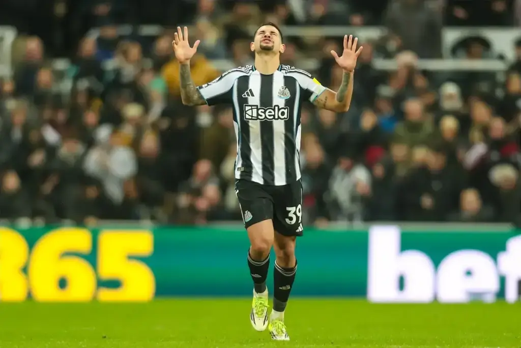 Bruno Guimaraes teases Newcastle return