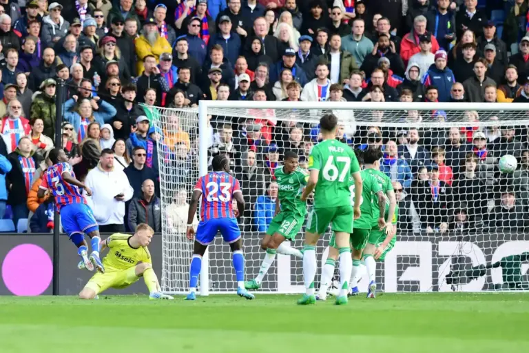 Newcastle United Player Ratings: ‘Criminal’ 3/10 and ‘silly’ 4 v Crystal Palace