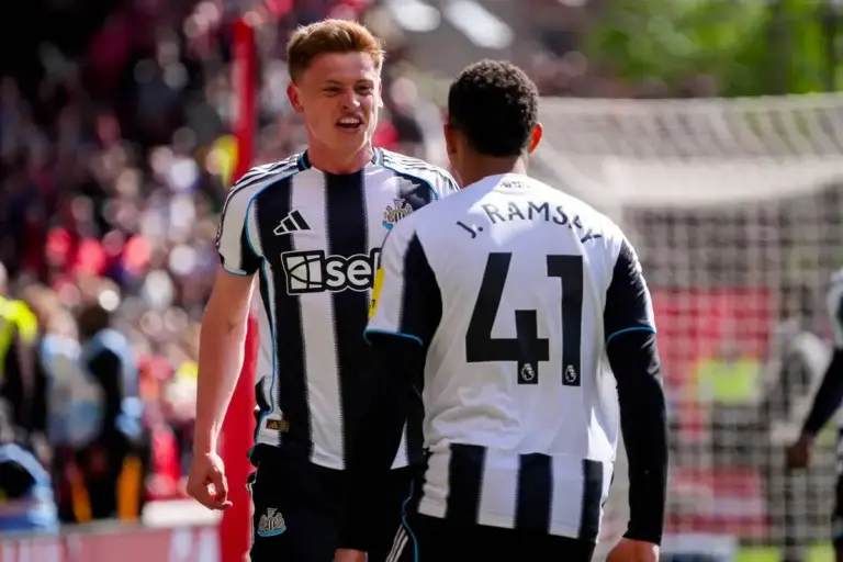 Ex-Tottenham star blown away by ‘excellent’ Newcastle United player vs West Ham