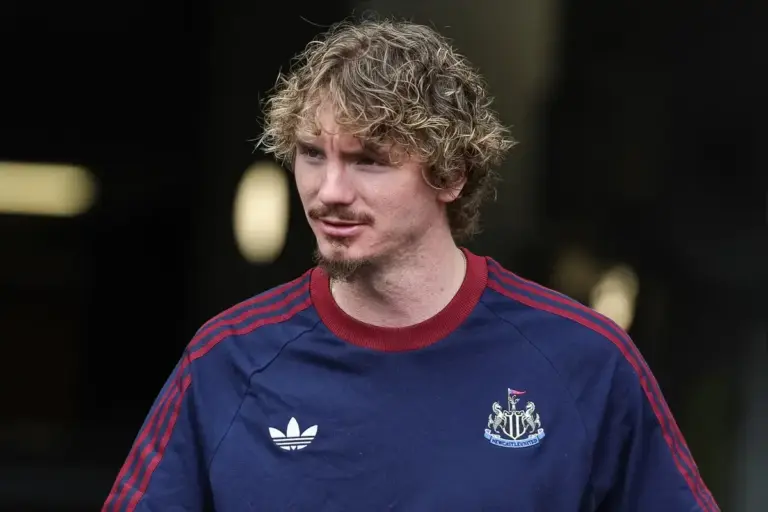 Newcastle United Team News: Eddie Howe drops £43m man as Woltemade decision made v Brighton