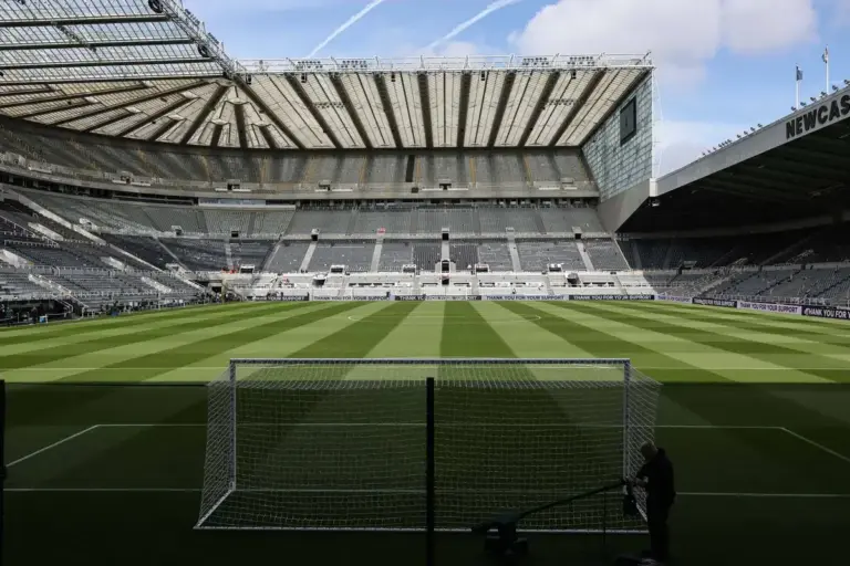 Who is Scott Mitchell? Oxford United transfer guru wanted by Newcastle United