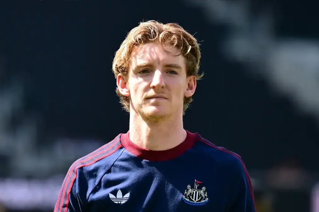 Anthony Gordon set to leave Newcastle United for Barcelona in ‘next few hours’