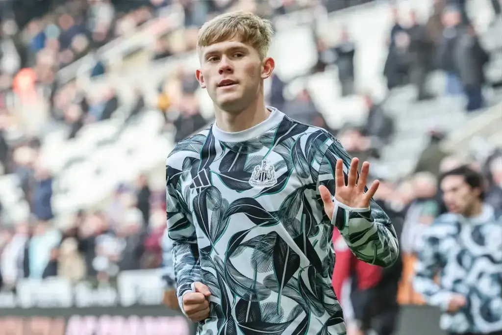 Lewis Hall explains why he rejected Man Utd for Newcastle