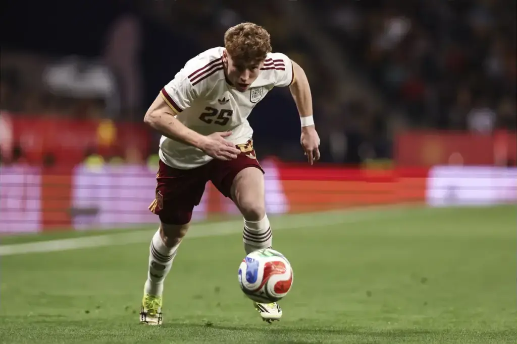 Aston Villa and Sunderland handed £35m Victor Munoz hijack boost despite Newcastle United bid