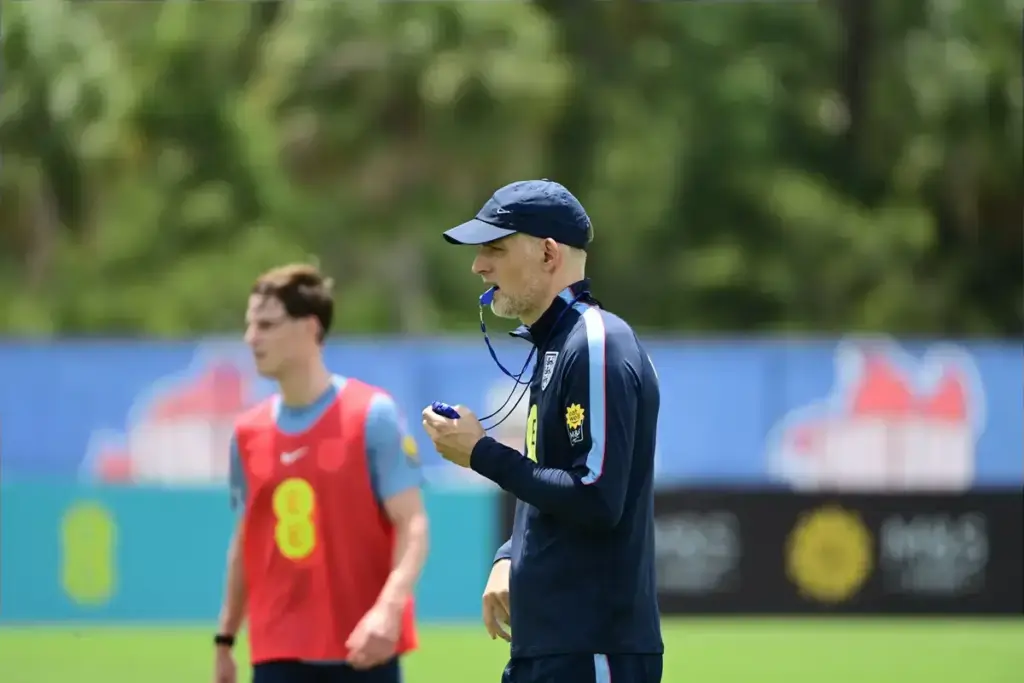 Thomas Tuchel reveals World Cup medical plan as Arsenal eye £60m Newcastle United man Tino Livramento