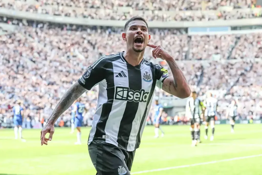 Newcastle United respond to Bruno Guimaraes release clause rumour