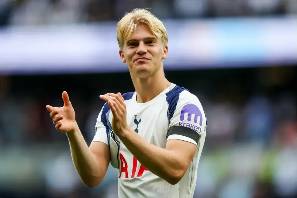 Newcastle United handed transfer boost by what Lucas Bergvall has told Tottenham