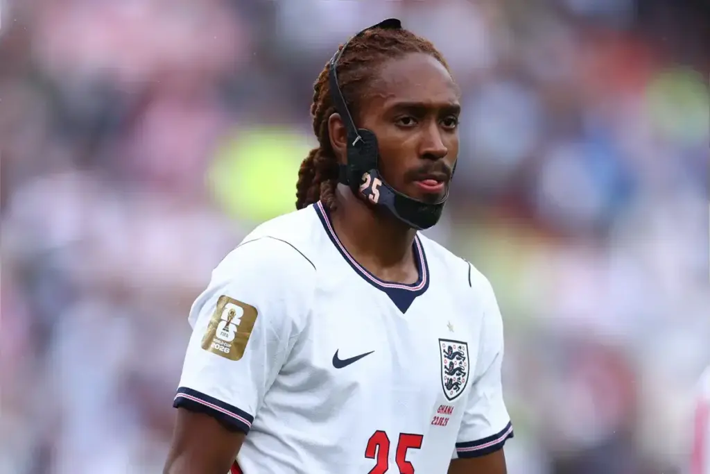 Newcastle United handed Djed Spence transfer boost by Roberto De Zerbi