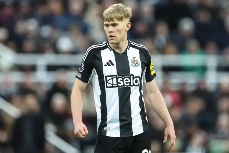 Lewis Hall makes complete U-turn on Newcastle United future