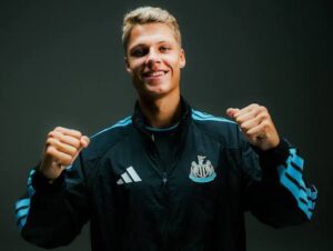 Newcastle boss Jaissle names Sean Steur as surprise package and highlights teenager’s maturity