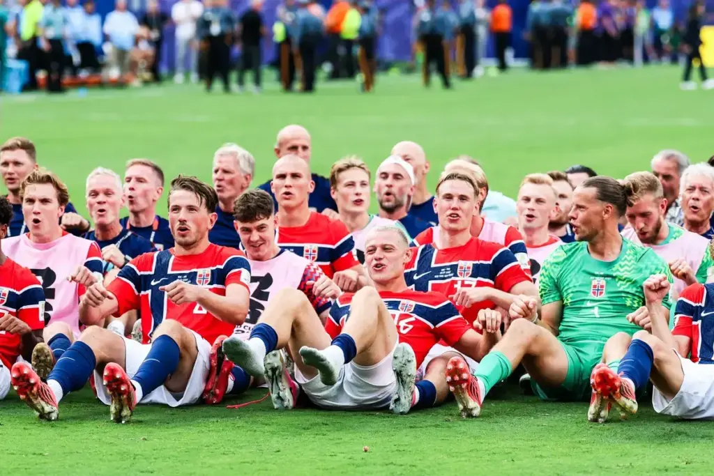 Newcastle United linked with last-minute deadline day move for Norwegian midfielder